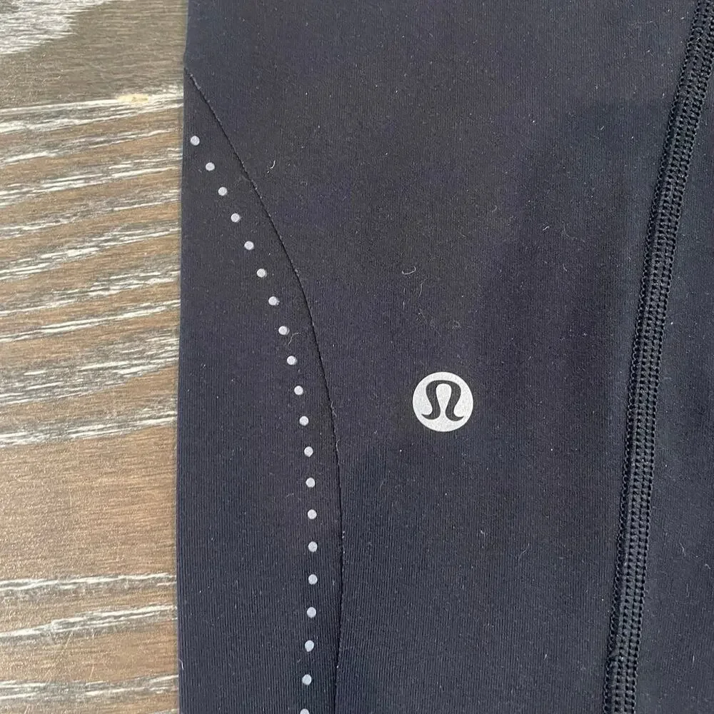 Lululemon Extra Mile Crop Reflective 23” Black Leggings Women Size 8